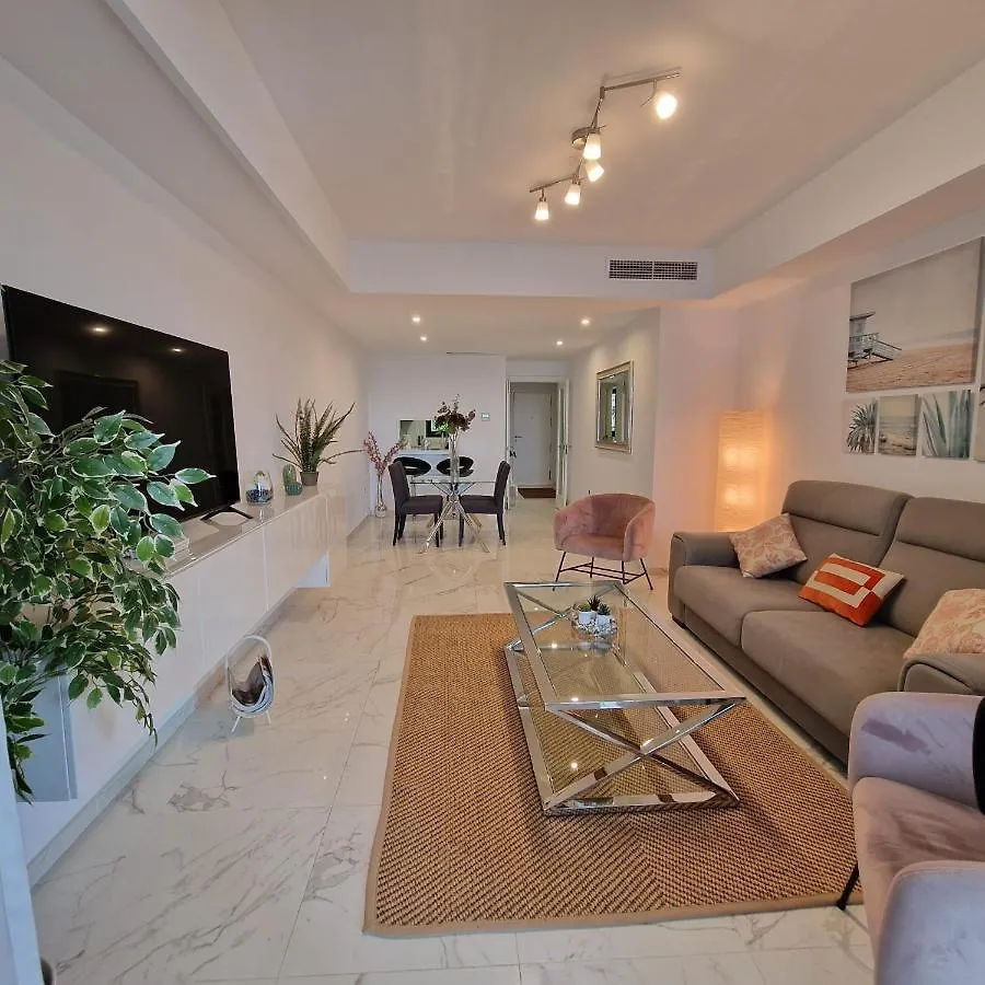 Casares Del Mar Luxury Apartment Màlaga