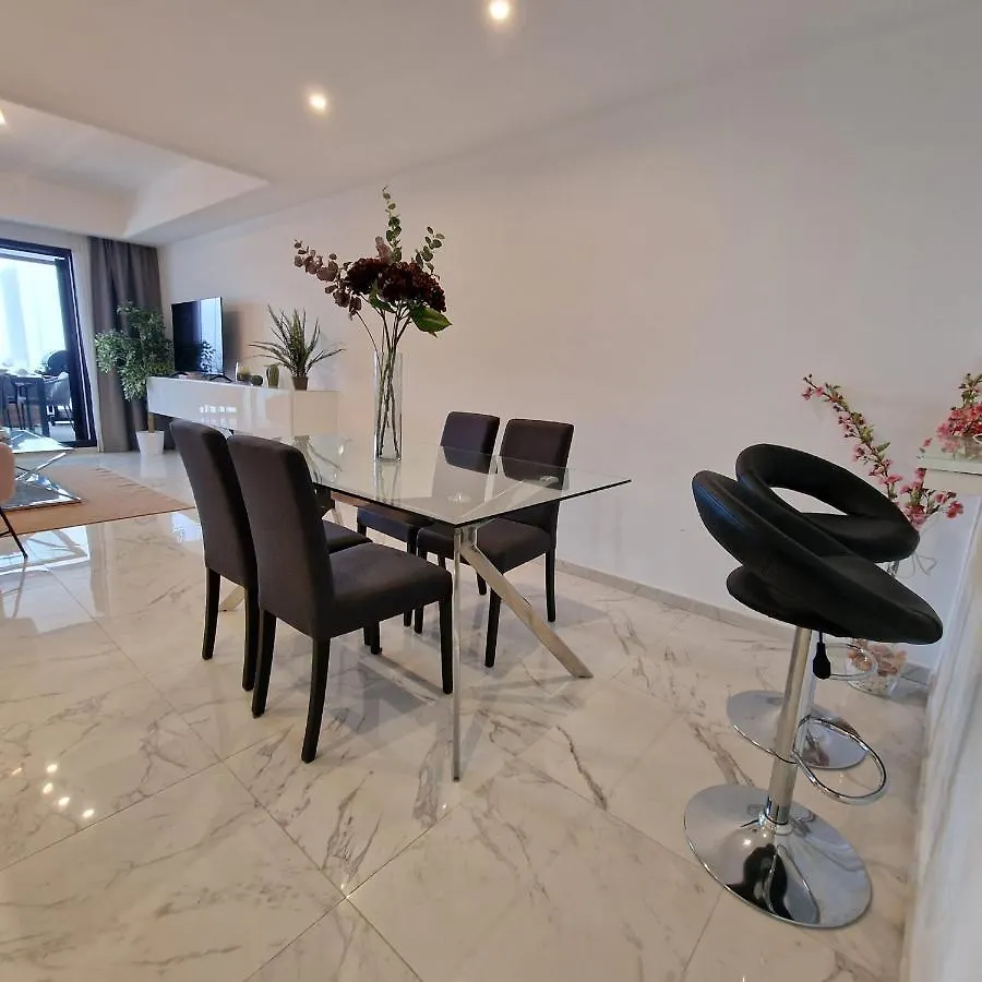 Casares Del Mar Luxury Apartment Màlaga