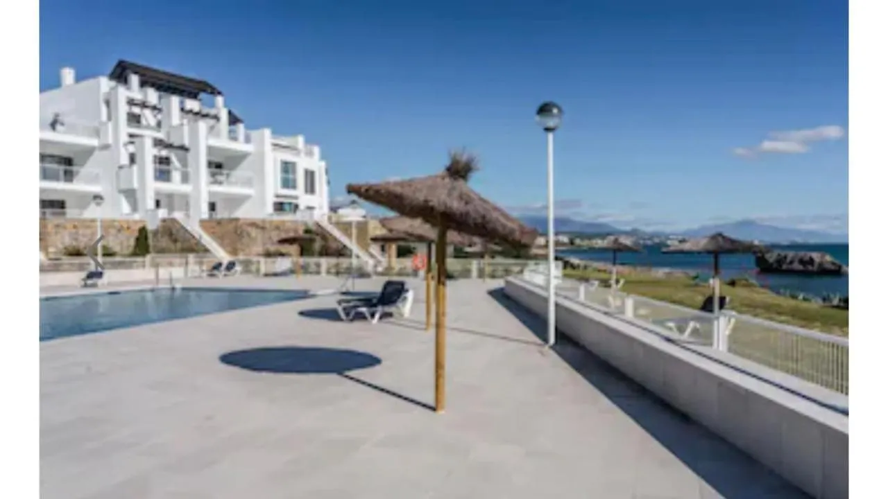 Casares Del Mar Luxury Apartment Malaga