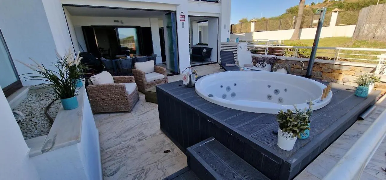 Casares Del Mar Luxury Apartment Malaga