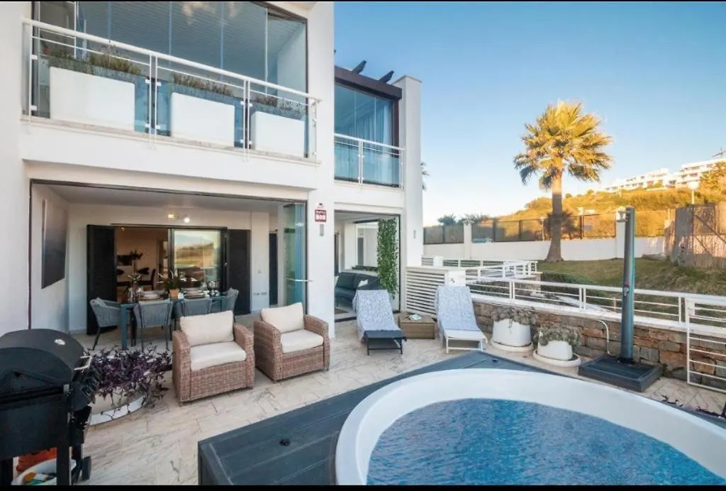 Casares Del Mar Luxury Apartment Malaga